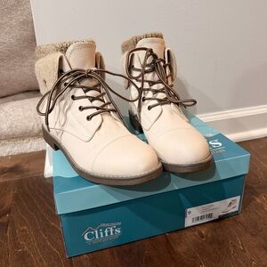 Women’s cliffs boots